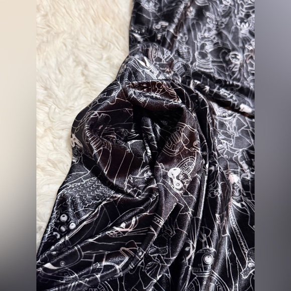 Blackmilk Star Wars Sentients Velvet Princess Midi Dress - Size Large - Picture 6 of 8